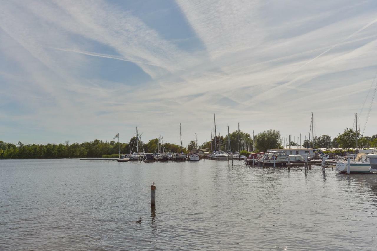 Bright And Comfortable Houseboat Aalsmeer Exterior foto